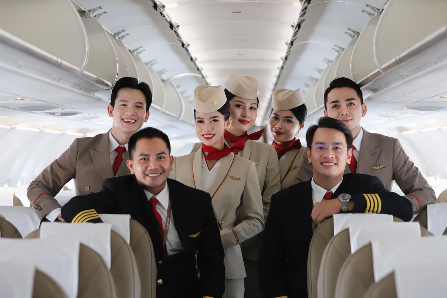 Lương tiếp viên hàng không Sun Phú Quốc và chế độ đãi ngộ Lương tiếp viên hàng không Sun Phú Quốc và chế độ đãi ngộ